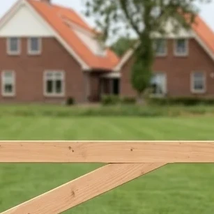 Houten slagboom voor doorgang-2