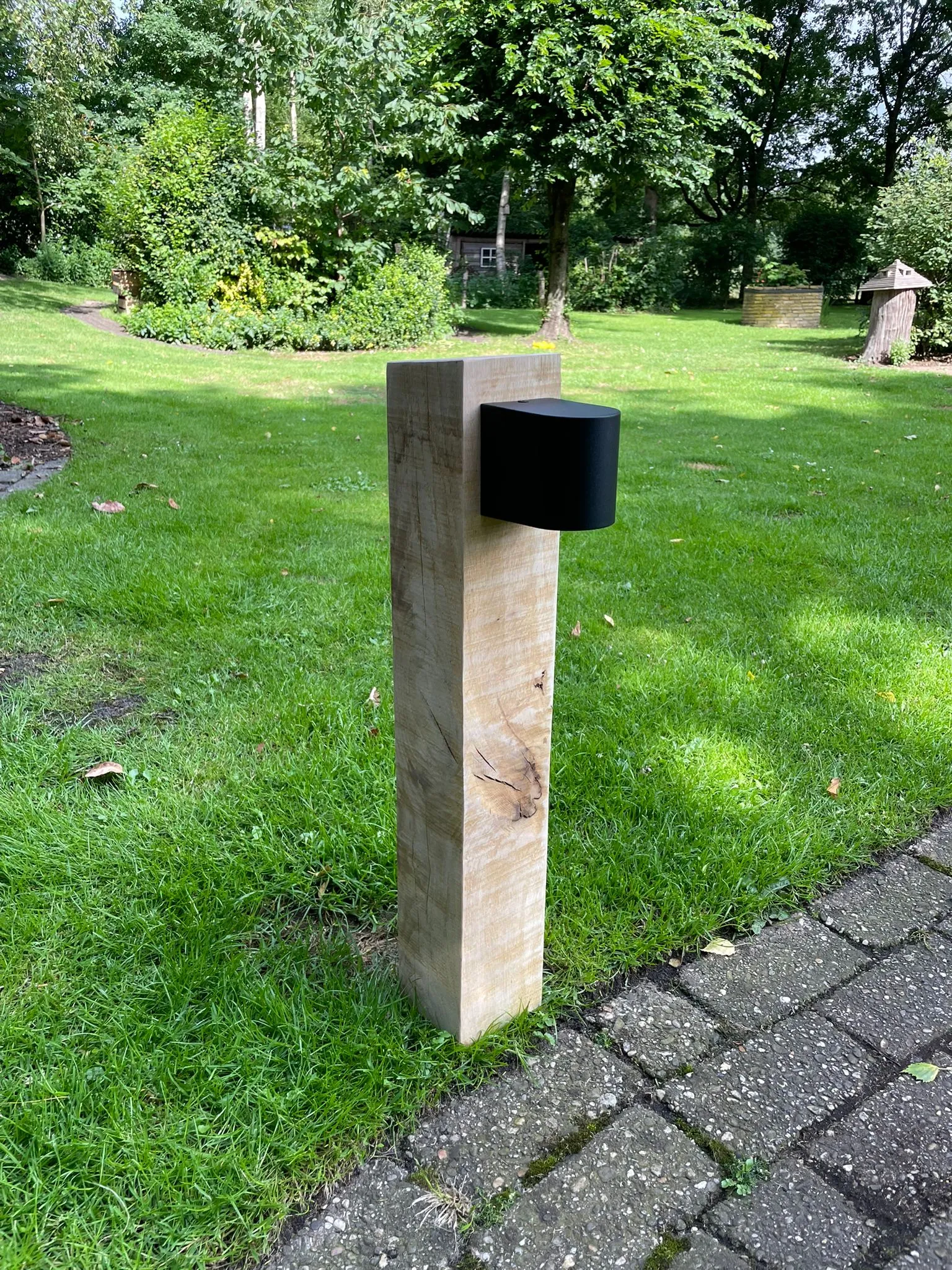 Eiken-buitenlamp-“Daniel”4
